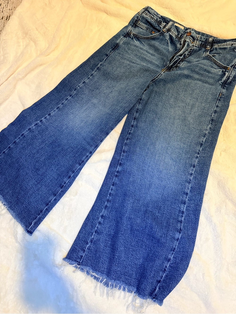 Pilcro Blue Wide-Leg Frayed Hem Jeans